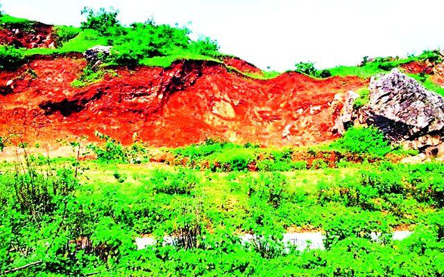 Kalgitura owns the hill | टेकडीच्या मालकीबाबत कलगीतुरा