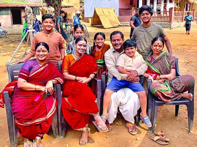 Girl working on tea canteen become Actress | चहा कॅन्टीनवर काम करणारी ‘सपना’ झाली ‘नायिका’ Girl working on tea canteen become Actress | चहा कॅन्टीनवर काम करणारी ‘सपना’ झाली ‘नायिका’