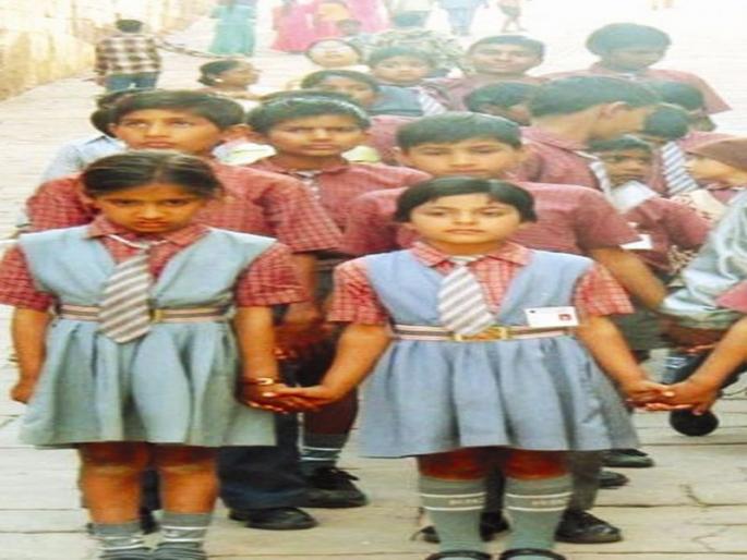 12 districts in Dhule district Less than 10 students in schools | धुळे जिल्ह्यातील १२ जि.प. शाळांमध्ये १० पेक्षा कमी विद्यार्थी 12 districts in Dhule district Less than 10 students in schools | धुळे जिल्ह्यातील १२ जि.प. शाळांमध्ये १० पेक्षा कमी विद्यार्थी