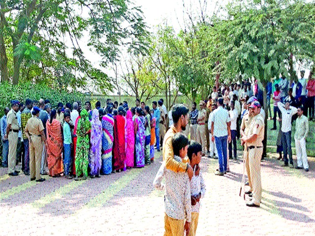 The woman took her last breath in the burning of Lasalgaon | लासलगावच्या जळीत महिलेने घेतला अखेरचा श्वास The woman took her last breath in the burning of Lasalgaon | लासलगावच्या जळीत महिलेने घेतला अखेरचा श्वास