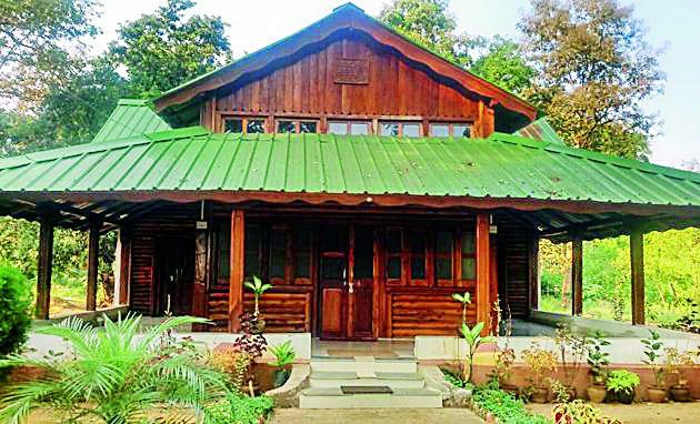 Attraction of wooden lodging | लाकडी विश्रामगृहाचे आकर्षण Attraction of wooden lodging | लाकडी विश्रामगृहाचे आकर्षण