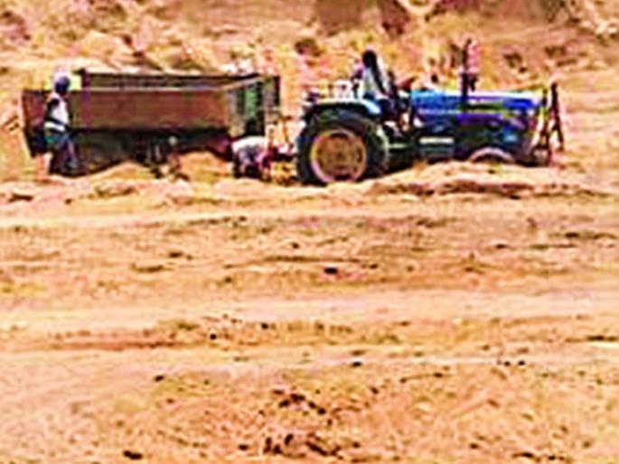 Only 27 sand ghats of the district are auctioned | जिल्हाभरातील केवळ २७ रेती घाटांचा लिलाव