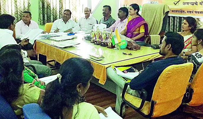 Due to drainage and brood, the budget doubles | गटार, घरकुलांमुळे अर्थसंकल्प दुप्पट Due to drainage and brood, the budget doubles | गटार, घरकुलांमुळे अर्थसंकल्प दुप्पट