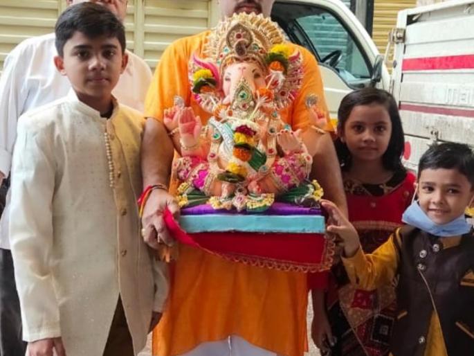 Ganaraya's peaceful arrival at Ghoti | घोटी येथे गणरायाचे शांततेत आगमन Ganaraya's peaceful arrival at Ghoti | घोटी येथे गणरायाचे शांततेत आगमन