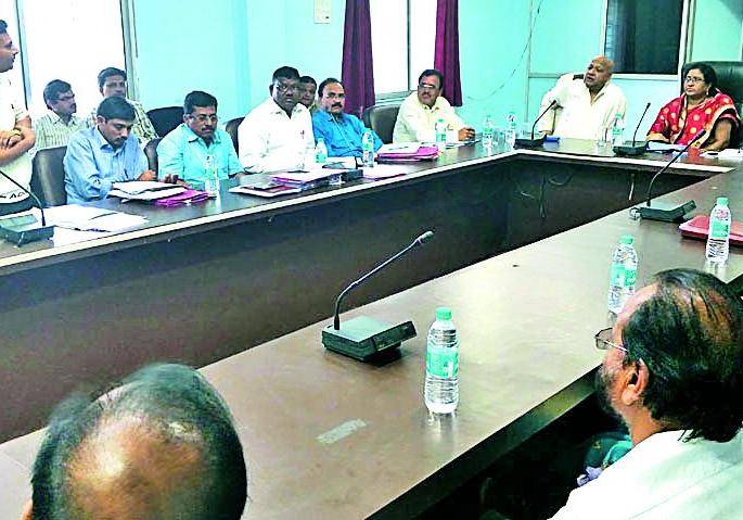 The topic of health and water supply is gone | आरोग्य व पाणी पुरवठ्याचा विषय गाजला