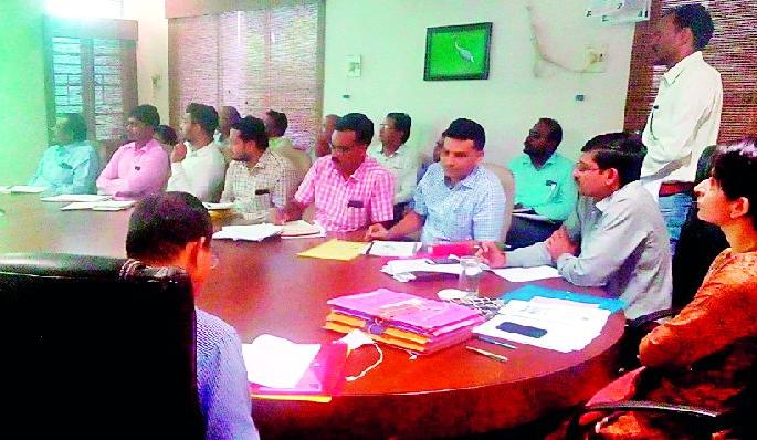 No child should be deprived of insecticide shoots | जंतनाशक गोळ््यांपासून एकही बालक वंचित राहू नये No child should be deprived of insecticide shoots | जंतनाशक गोळ््यांपासून एकही बालक वंचित राहू नये