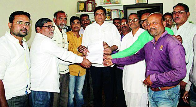 Give the status of taluka to Dahanwad | दवनीवाड्याला तालुक्याचा दर्जा द्या Give the status of taluka to Dahanwad | दवनीवाड्याला तालुक्याचा दर्जा द्या