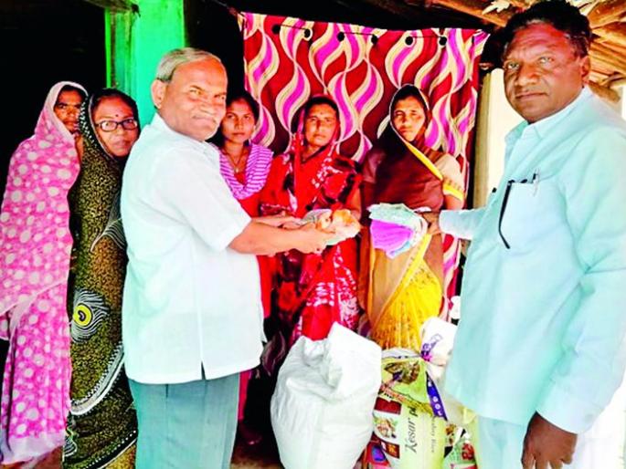 Financial help with literature for both of them | दोघींच्या लग्नासाठी साहित्यासह आर्थिक मदत Financial help with literature for both of them | दोघींच्या लग्नासाठी साहित्यासह आर्थिक मदत