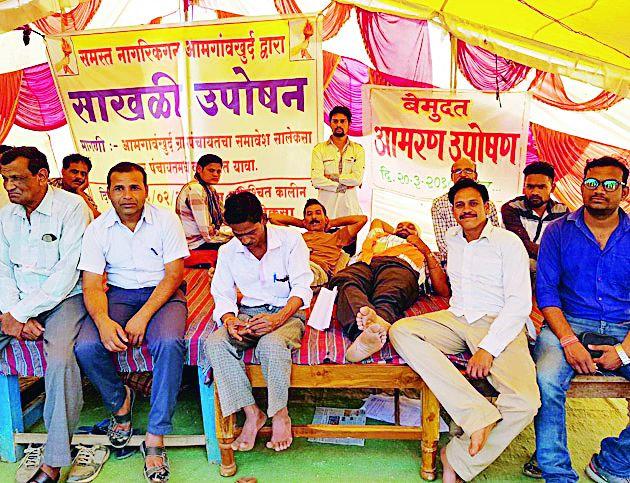 Debate on the downfall of the agitators | आंदोलनकर्त्यांची प्रकृती खालावल्यावरून वाद Debate on the downfall of the agitators | आंदोलनकर्त्यांची प्रकृती खालावल्यावरून वाद