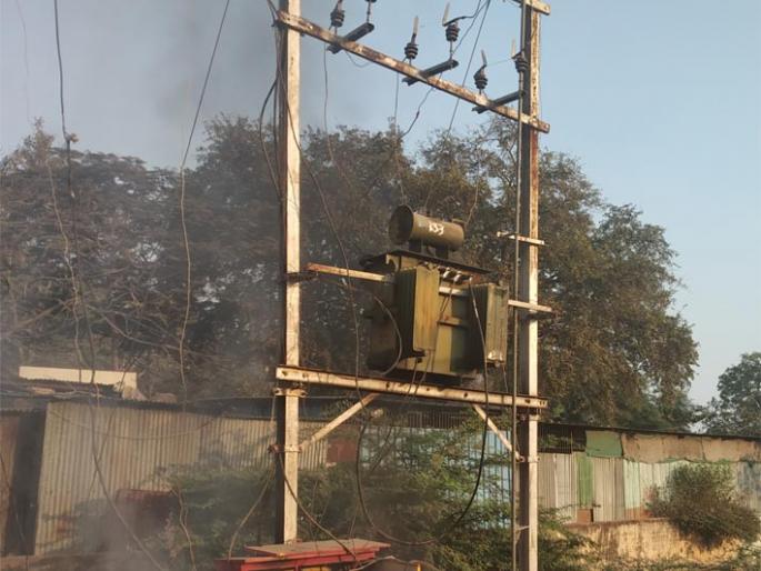 Three Rohre burnt down! | तीन रोहित्रे जळून खाक ! Three Rohre burnt down! | तीन रोहित्रे जळून खाक !