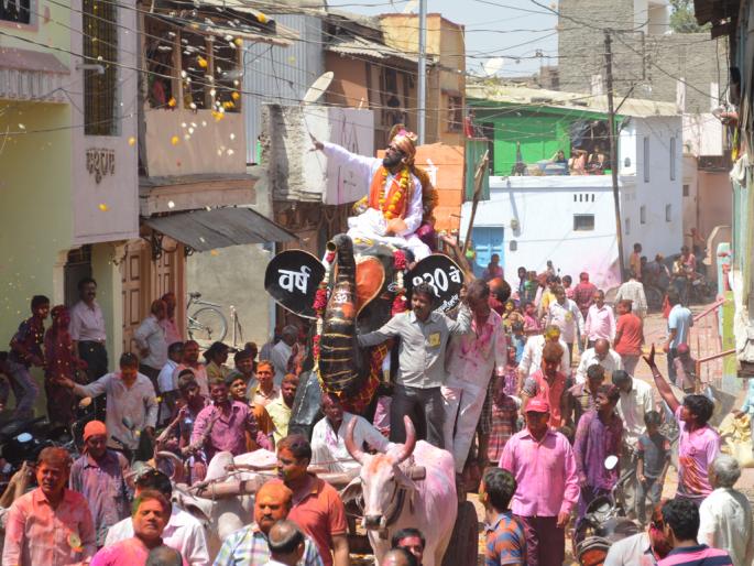 Cases are filed against many on Dholivandan day | धुलीवंदनाच्या दिवशी अनेकांवर गुन्हे दाखल Cases are filed against many on Dholivandan day | धुलीवंदनाच्या दिवशी अनेकांवर गुन्हे दाखल