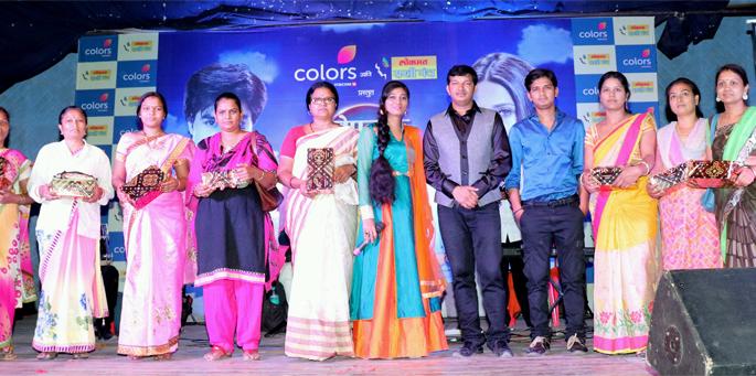 Sakhi Manch members enjoyed music concert | जालन्यातील संगीत मैफिलीत सखी झाल्या धुंद Sakhi Manch members enjoyed music concert | जालन्यातील संगीत मैफिलीत सखी झाल्या धुंद