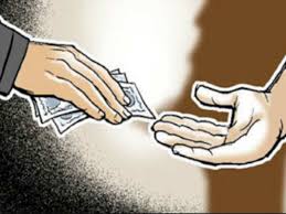 Caught taking bribe at Shivde's Talatha | शिवडेच्या तलाठ्यास लाच घेताना पकडले