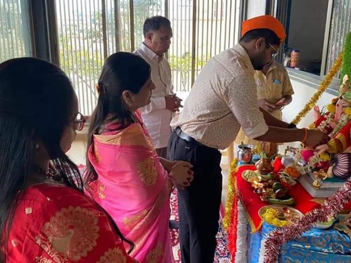 Establishment of public Ganesha at five places in Lasalgaon | लासलगावी पाच ठिकाणी सार्वजनिक गणेशाची स्थापना Establishment of public Ganesha at five places in Lasalgaon | लासलगावी पाच ठिकाणी सार्वजनिक गणेशाची स्थापना