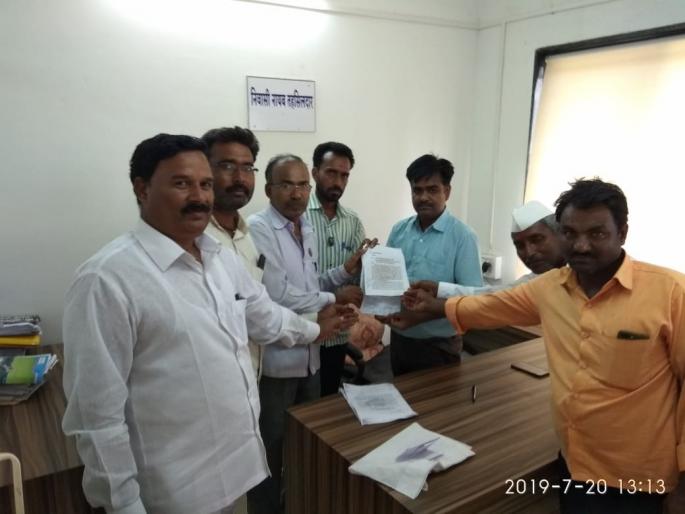 Kharif sowing sheds due to lack of sufficient rain | पुरेशा पावसाअभावी खरीपाच्या पेरण्या खोंळबल्या Kharif sowing sheds due to lack of sufficient rain | पुरेशा पावसाअभावी खरीपाच्या पेरण्या खोंळबल्या