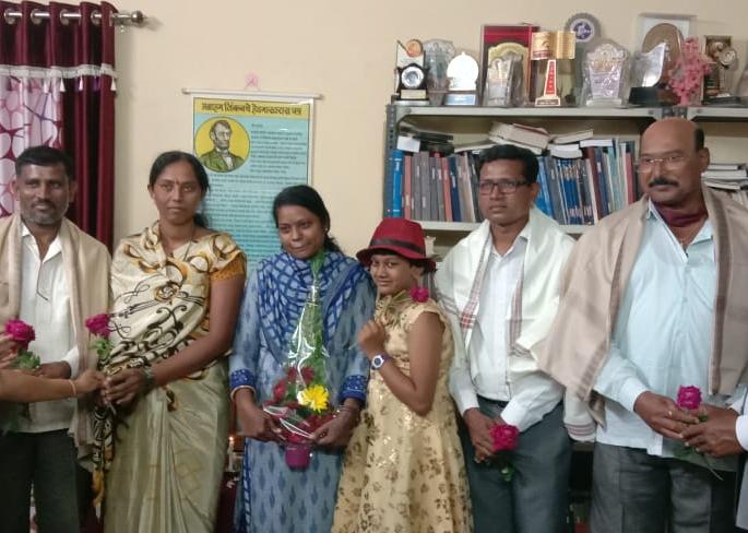 Coronary Warriors honored by Malegaon Castribe Association | मालेगावी कास्ट्राईब संघटनेतर्फे कोरोनायोद्ध्यांचा सन्मान Coronary Warriors honored by Malegaon Castribe Association | मालेगावी कास्ट्राईब संघटनेतर्फे कोरोनायोद्ध्यांचा सन्मान