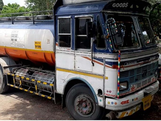 Diesel theft; Both arrested | डिझेल चोरी; दोघांना अटक Diesel theft; Both arrested | डिझेल चोरी; दोघांना अटक