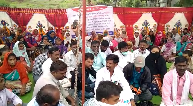 Margi got the subject of ration card for the disabled | दिव्यांगांना शिधापत्रिकेचा विषय लागला मार्गी