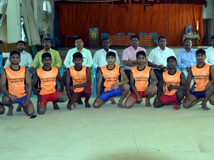 Tennis ball competition: Parbhani will be played from 26 to 28 January; 50 players in the selection test | टेनिस बॉल स्पर्धा : परभणीत रंगणार २६ ते २८ जानेवारी दरम्यान सामने;निवड चाचणीत ५० खेळाडूंचा सहभाग