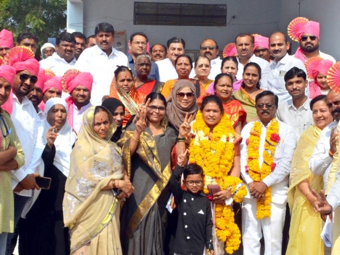 Parbhani: Congress's Anita Sonkamble as mayor | परभणी : महापौरपदी काँग्रेसच्या अनिता सोनकांबळे Parbhani: Congress's Anita Sonkamble as mayor | परभणी : महापौरपदी काँग्रेसच्या अनिता सोनकांबळे