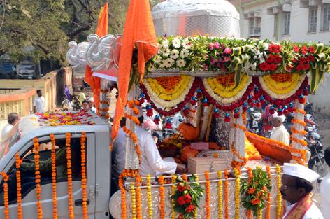 The Palanquin ceremony was held in Parbhani | परभणीत उत्साहात पार पडला पालखी सोहळा
