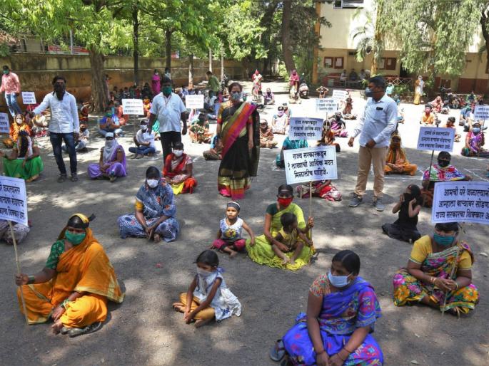 Many people don't have water in their yard, when will they pay attention to it? | अनेकांच्या अंगणात पाणी येत नाही, त्याकडे कधी लक्ष देणार? Many people don't have water in their yard, when will they pay attention to it? | अनेकांच्या अंगणात पाणी येत नाही, त्याकडे कधी लक्ष देणार?
