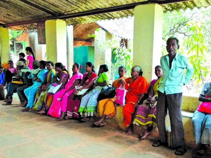 Sindhudurg: Status of Vaiphavadian grain shops: neglect of supply department; Targeting the shopkeeper | सिंधुदुर्ग : वैभववाडीतील धान्य दुकानांवरील स्थिती : पुरवठा विभागाचे दुर्लक्ष Sindhudurg: Status of Vaiphavadian grain shops: neglect of supply department; Targeting the shopkeeper | सिंधुदुर्ग : वैभववाडीतील धान्य दुकानांवरील स्थिती : पुरवठा विभागाचे दुर्लक्ष