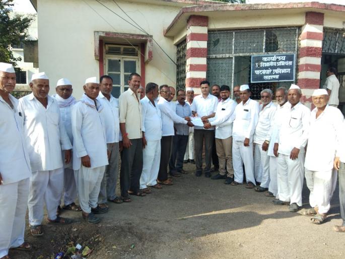 Destruction of canal at Talwad | तळवाडे येथे कालव्याची नासधूस Destruction of canal at Talwad | तळवाडे येथे कालव्याची नासधूस