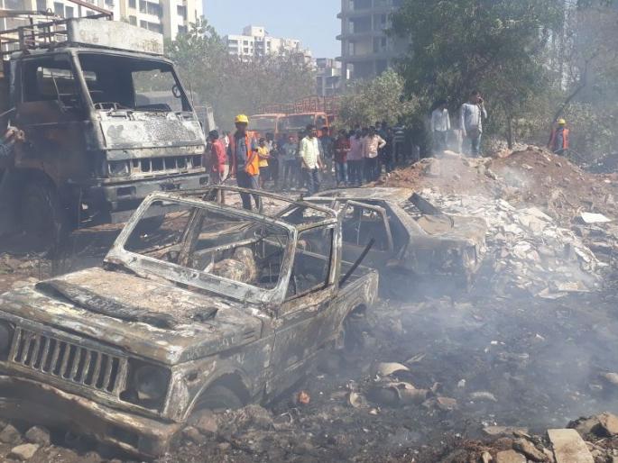 Four garbage traps in Thane free space | ठाण्यातील मोकळ्या जागेवरील कचऱ्याची झळ चार गाड्यांना