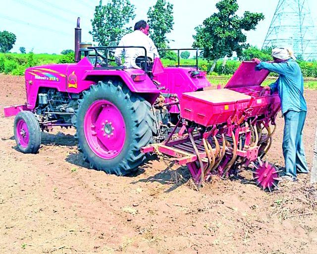 Rabi will fall in the area | रबी क्षेत्रात होणार घट Rabi will fall in the area | रबी क्षेत्रात होणार घट