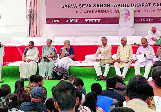  Kasturba is not only a woman but also an ideal for men | कस्तुरबा महिलाच नव्हे तर पुरूषांसाठी आदर्श आहेत