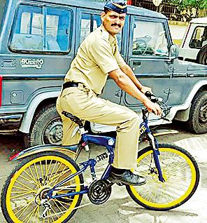 Now police cycling petrol | आता पोलिसांची सायकल पेट्रोलिंग Now police cycling petrol | आता पोलिसांची सायकल पेट्रोलिंग
