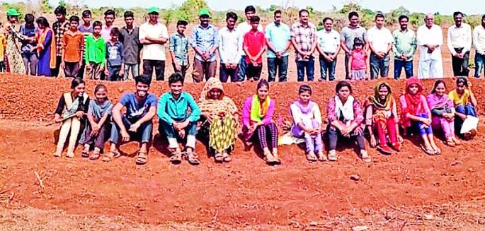 'Water Cup' with Tweezers | ‘वॉटर कप’ला चिमुकल्यांची साथ 'Water Cup' with Tweezers | ‘वॉटर कप’ला चिमुकल्यांची साथ