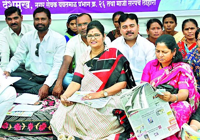 Congress fasting against the municipal council | नगरपरिषदेविरूद्ध काँग्रेसचे उपोषण