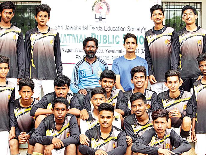 The victory of 'Yps' in the football tournament | फुटबॉल स्पर्धेत ‘वायपीएस’चा विजय The victory of 'Yps' in the football tournament | फुटबॉल स्पर्धेत ‘वायपीएस’चा विजय