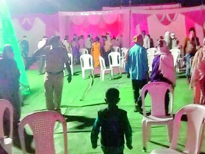 Child marriage by shouting at the administration, finally filing a case with the police | प्रशासनाला गुंगारा देऊन बालविवाह, अखेर पोलिसात गुन्हा दाखल Child marriage by shouting at the administration, finally filing a case with the police | प्रशासनाला गुंगारा देऊन बालविवाह, अखेर पोलिसात गुन्हा दाखल