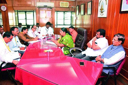 Health Department's Planting | आरोग्य विभागाची झाडाझडती Health Department's Planting | आरोग्य विभागाची झाडाझडती