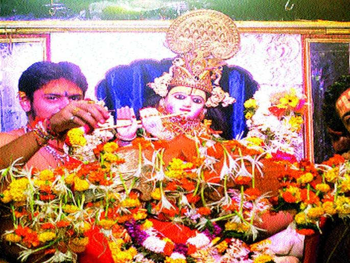 Krishna was born in Nanda's house, | नंदा घरी कृष्ण जन्मला गं बाई...  Krishna was born in Nanda's house, | नंदा घरी कृष्ण जन्मला गं बाई...