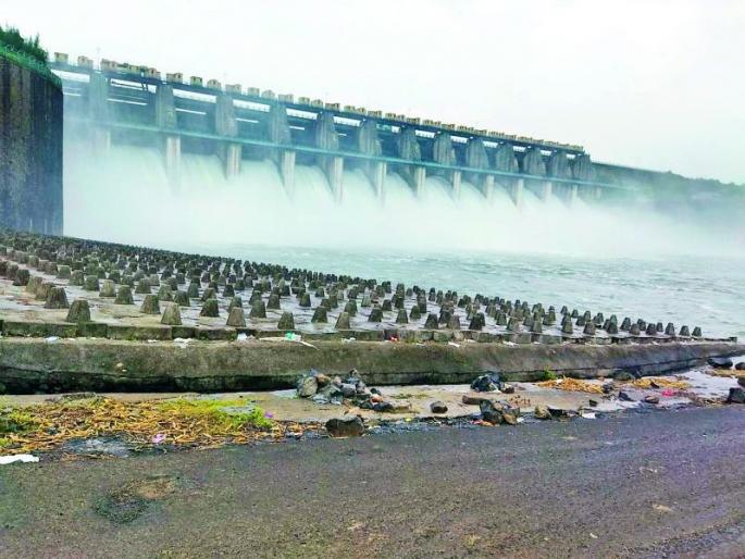 All gates of Upper Wardha reopened, dam 99.64 per cent | अप्पर वर्धाची सर्व दारे पुन्हा उघडली, धरण ९९.६४ टक्के All gates of Upper Wardha reopened, dam 99.64 per cent | अप्पर वर्धाची सर्व दारे पुन्हा उघडली, धरण ९९.६४ टक्के