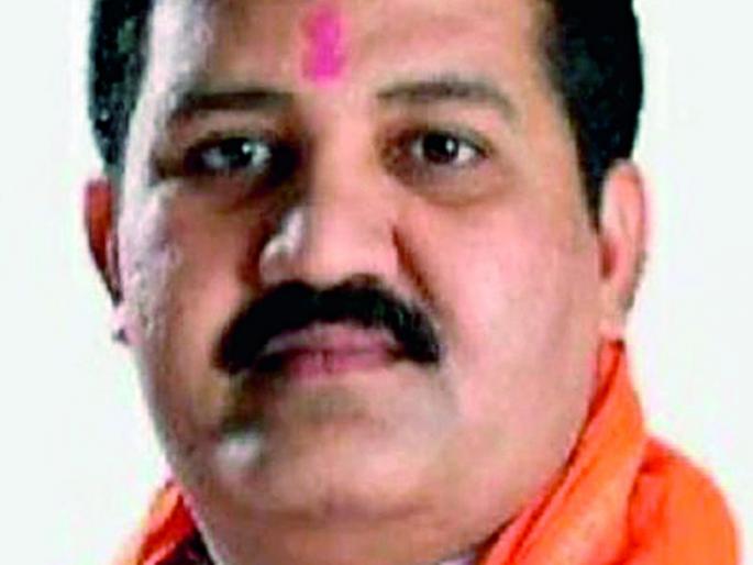 Shiv Sena's lone MLA Sanjay Rathore also carried the flag of rebellion on his shoulders | शिवसेनेचे एकमेव आमदार संजय राठोड यांच्या खांद्यावरही बंडाचा झेंडा Shiv Sena's lone MLA Sanjay Rathore also carried the flag of rebellion on his shoulders | शिवसेनेचे एकमेव आमदार संजय राठोड यांच्या खांद्यावरही बंडाचा झेंडा