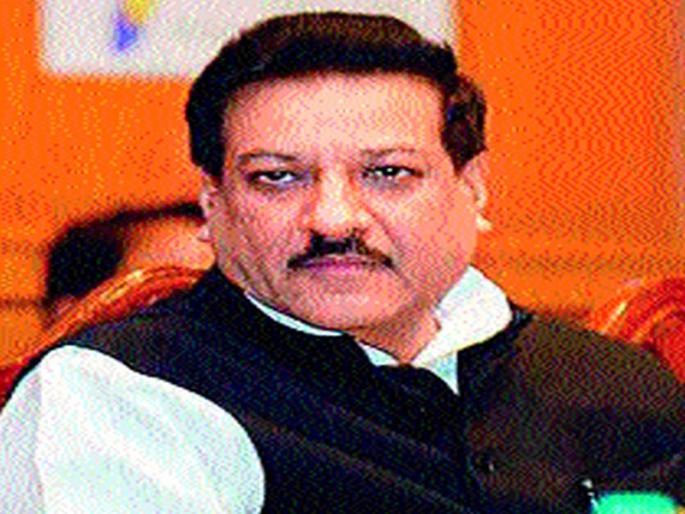  Defective, Kshirsagar is the chief minister's political corruption! : Prithviraj Chavan | विखे, क्षीरसागर यांना मंत्रिपदे देणे  हा तर मुख्यमंत्र्यांचा राजकीय भ्रष्टाचार! : पृथ्वीराज चव्हाण
