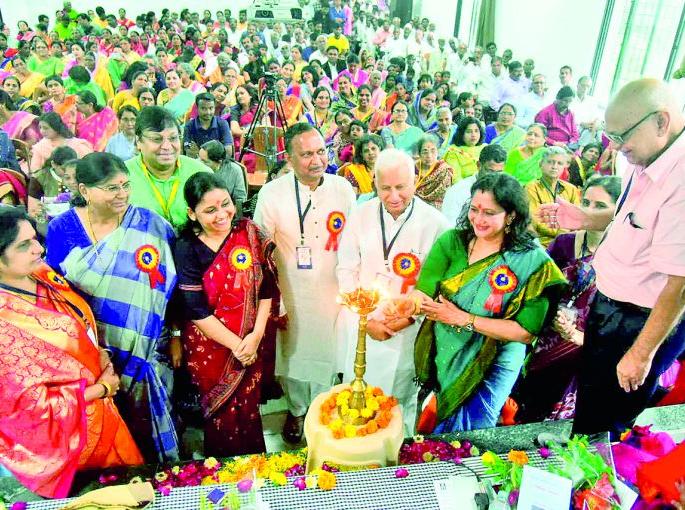 The killers of freedom of expression are not explored | अभिव्यक्ती स्वातंत्र्याच्या मारेकऱ्यांचा शोध घेतला जात नाही The killers of freedom of expression are not explored | अभिव्यक्ती स्वातंत्र्याच्या मारेकऱ्यांचा शोध घेतला जात नाही