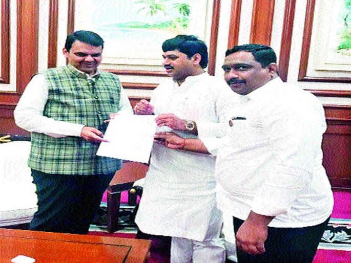  Discussion on the issue of tax increase by Nashik municipal corporation | नाशिक  महापालिकेने केलेल्या  करवाढीच्या प्रश्नावर चर्चा