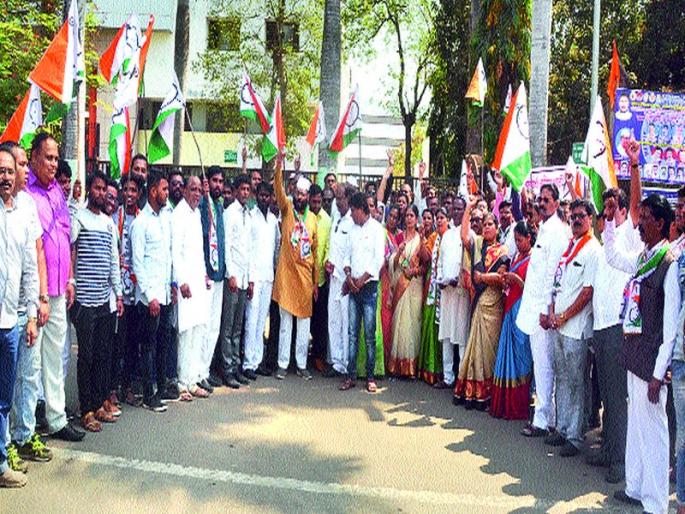 The 'Attacking' Front of the National Congress Plaintiff Congress | राष्टÑवादी कॉँग्रेसचा ‘हल्लाबोल’ मोर्चा The 'Attacking' Front of the National Congress Plaintiff Congress | राष्टÑवादी कॉँग्रेसचा ‘हल्लाबोल’ मोर्चा