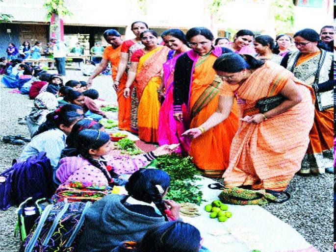 Jijamata Girls' High School | जिजामाता गर्ल्स हायस्कूलमध्ये भरला आठवडे बाजार