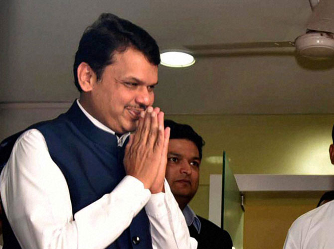 Fadnavis will travel to Patna, Delhi to decide on Bihar strategy | बिहारबाबतची रणनीती ठरविण्यासाठी फडणवीस जाणार पाटणा, दिल्लीला
