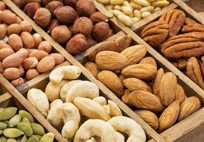 Only after getting dried fruits did 'they' become happy! | ड्रायफ्रूटस मिळाल्यावरच ‘ते’ लोकप्रतिनिधी झाले शांत! Only after getting dried fruits did 'they' become happy! | ड्रायफ्रूटस मिळाल्यावरच ‘ते’ लोकप्रतिनिधी झाले शांत!