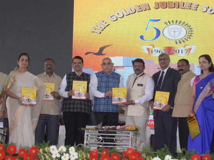 50 crore for the development of Mayo Hospital in Nagpur; Chief Minister Fadnavis Guilty | नागपुरातील मेयो हॉस्पीटलच्या विकासासाठी ५० कोटी; मुख्यमंत्री फडणवीस यांची ग्वाही 50 crore for the development of Mayo Hospital in Nagpur; Chief Minister Fadnavis Guilty | नागपुरातील मेयो हॉस्पीटलच्या विकासासाठी ५० कोटी; मुख्यमंत्री फडणवीस यांची ग्वाही