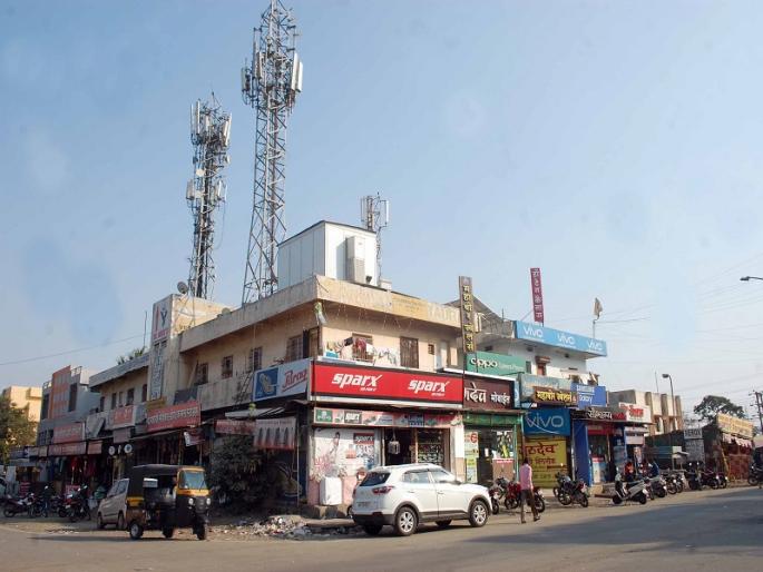  Construction of parking space in Bajajnagar | बजाजनगरमध्ये पार्किंगच्या जागेवर बांधकाम