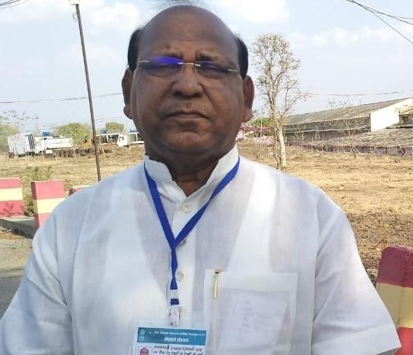 Special interview; The district and the country's dynasty have ended | विशेष मुलाखत; जिल्ह्यासह देशातील घराणेशाहीला संपविले Special interview; The district and the country's dynasty have ended | विशेष मुलाखत; जिल्ह्यासह देशातील घराणेशाहीला संपविले